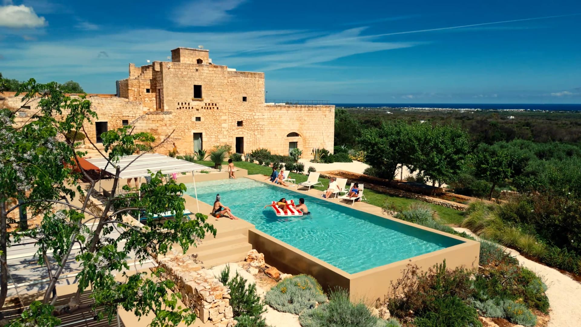 <span class="italic">Where</span><br>
<span class="uppercase">villa memories</span><br>
<span class="italic">are made</span>